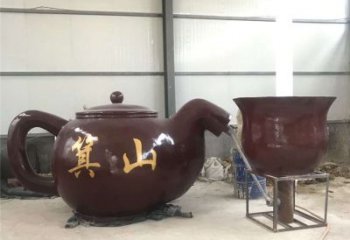 沈陽商業街酒壺雕塑