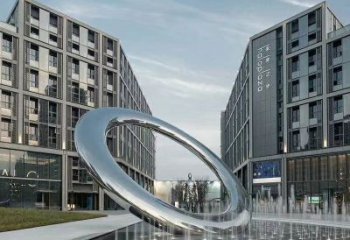 城西水簾圓環(huán)雕塑，直噴式旱地水景噴泉雕塑