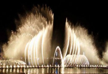 德州水景程控噴泉雕塑，高噴循環噴水方式設計制作