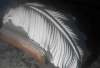 陽羽毛雕塑供應，花園小品，酒店玻璃鋼羽毛雕塑展品